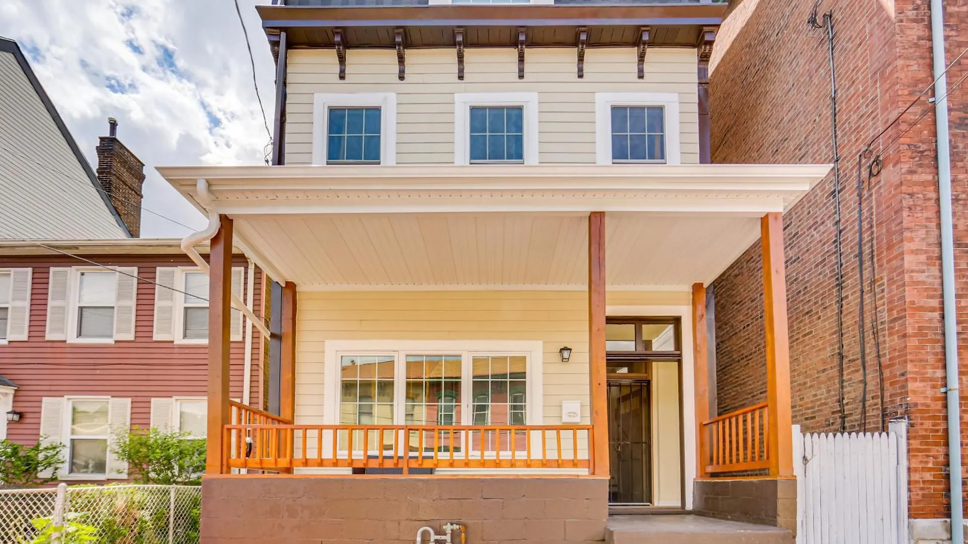 Modern Pittsburgh Home With Rooftop Deck And Backyard 0*,  Verenigde Staten